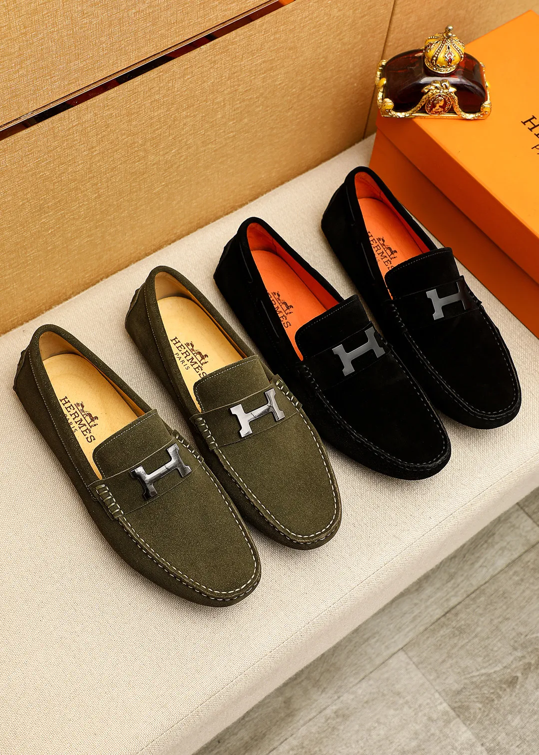 Men's shoes 💰380 💐 Product trademark: HERMES "Hermès" shoes. Regular size: 38-44 (45.46.47🉑️Customized) Product materials: Selected imported first-layer frosted cowhide upper + luxury hardware buckle, imported pig leather lining. Strong three-dimensional visual effect, original outsole color: 2 colors available